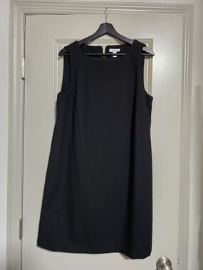 Nine West Black Sleeveless Shift Dress
